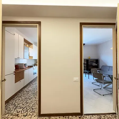 Апартаменты 10 Minutes From The Centre, Comfort And Culture