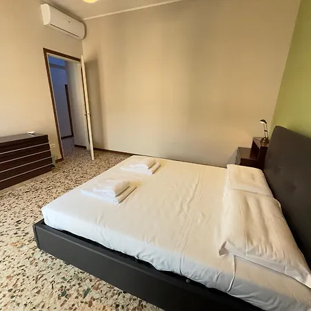 Апартаменты 10 Minutes From The Centre, Comfort And Culture *