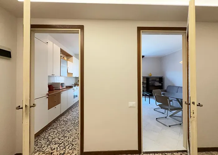 Daire 10 Minutes From The Centre, Comfort And Culture