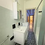 10 Minutes From The Centre, Comfort And Culture